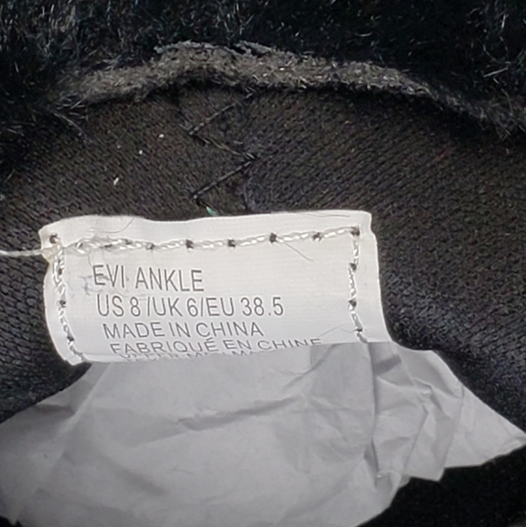 NWT JustFab Evi ankle boot - size 8 - Picture 9 of 10